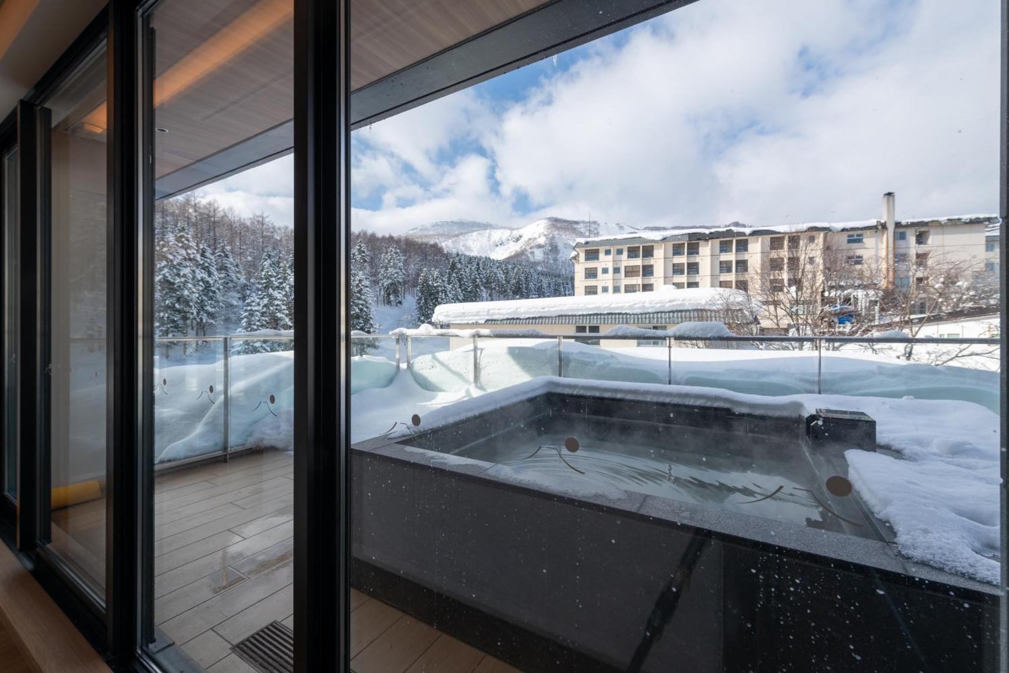 Niseko Kyo Aparthotel Кучан Екстериор снимка